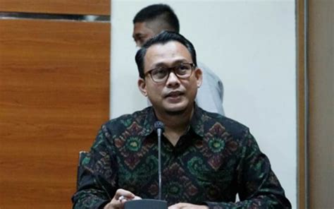 Usut Korupsi Pengadaan Lng Kpk Periksa Direktur Pertamina