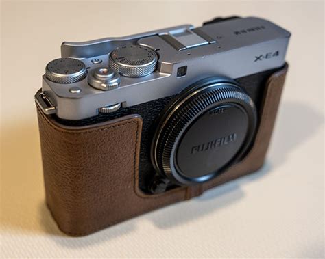 Yahooオークション Fujifilm X E4 F X E4 S ボディ（シルバー）＋