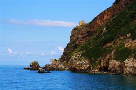 La Scogliera Dei Rizzi Entrer Nel Parco Marino Della Riviera Dei