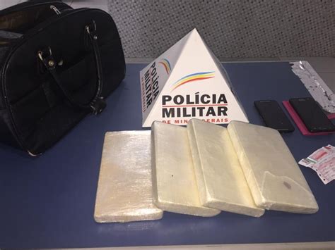 Mulher é Presa Com Três Quilos De Cocaína E Um Quilo De Pasta Base Da Droga Na Rodoviária De