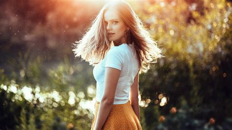 Girl Model Is Standing In Sunlight Blur Bokeh Background Wearing White Brown Dress Hd Girls