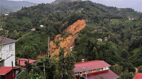 Rize de heyelan 2 ev toprak altında kaldı TRT Haber Foto Galeri