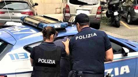 Spaccio Di Droga Blitz Della Polizia 13 Arresti