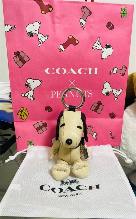 Coach×peanuts コーチ スヌーピー チャーム キーホルダー｜paypayフリマ