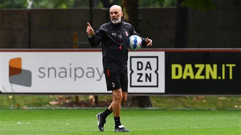 Milanello La Squadra Torna Al Lavoro Video Dailymotion