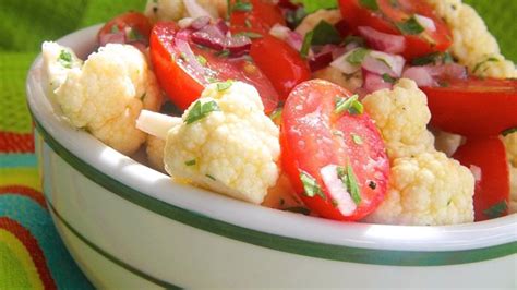 Crunchy Cauliflower And Tomato Salad Recipe