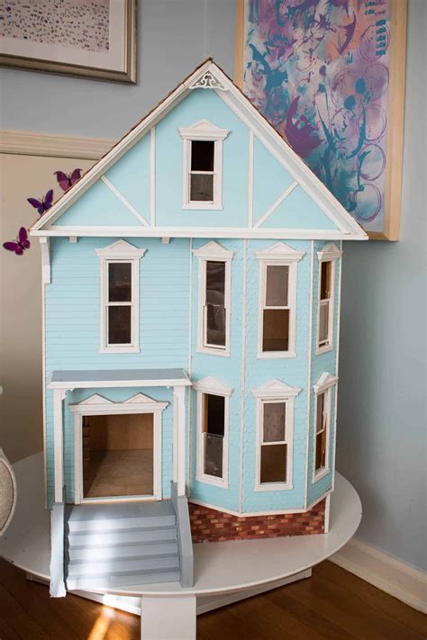 At Charlottes Dollhouse Painting The Exterior Doll House Painting