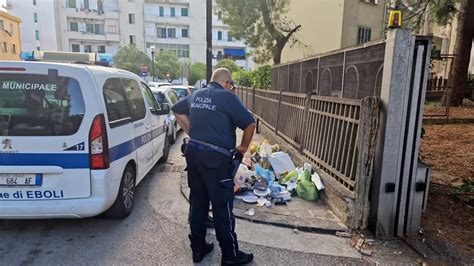 Eboli Rifiuti Abbandonati Polizia Locale A Caccia Dei Trasgressori