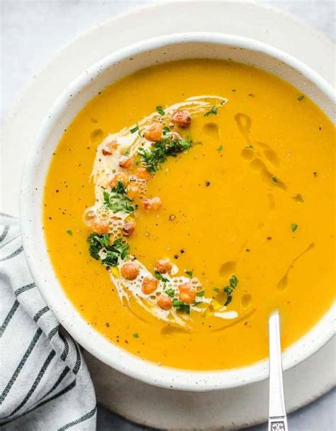 15+ HEALTHY WEIGHT LOSS SOUPS (UNDER 200 CALORIES) - The clever meal