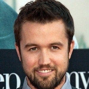 Rob McElhenney - Age, Family, Bio | Famous Birthdays