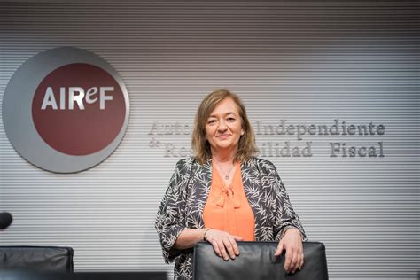 La Airef eleva el PIB al 2 3 tras la revisión del INE pero mantiene el