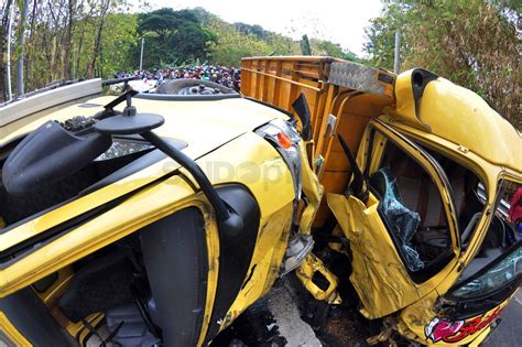 FOTO Kecelakaan Karambol Di Sigar Bencah Semarang Libatkan Tiga Kendaraan