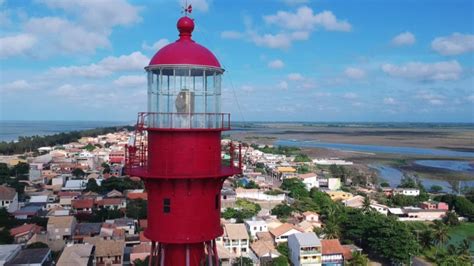 Série Da Tv Brasil Visita O Farol De São Tomé Projetado Por Gustavo Eiffel