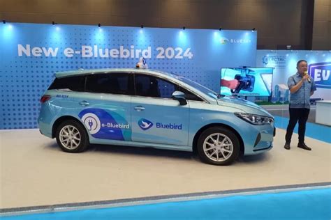 Resmi Jadi Taksi Listrik Terbaru Bluebird BYD All New E6 Kini Tersemat