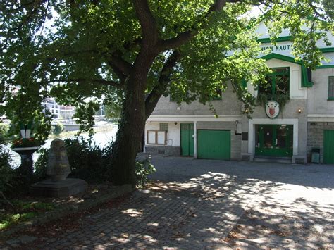 Liège Monument aux morts de l Union Nautique de Liège