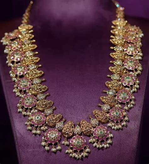 Pin By Bhavana On Haram Antique Bridal Jewelry Gold Jewels Design