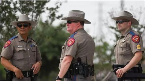 Pelaku Penembakan Mal Texas Adalah Satpam Berusia Tahun Ideologinya