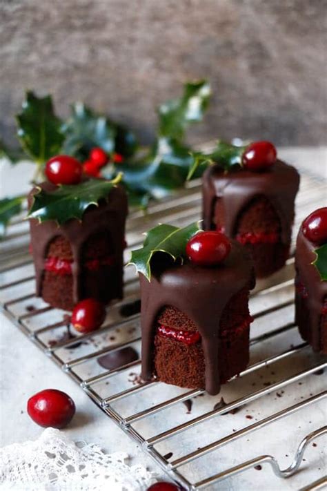 9 Mini Desserts You Can Enjoy The Entire Holiday Season