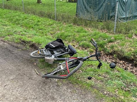 Fietser Gewond Na Aanrijding Met Bestelbus In Boekel Kliknieuws Nl