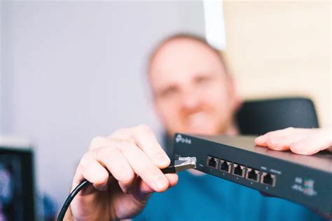 Как подключить компьютер к роутеру патч-кордом и по Wi-Fi