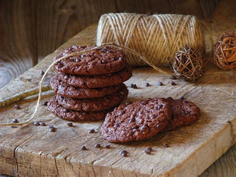 COOKIES BIO A LA FARINE DE PETIT EPEAUTRE ET AU CHOCOLAT NOIR