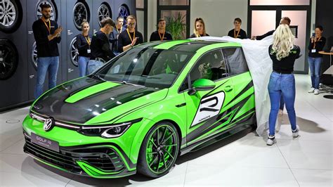 Premiere bei Volkswagen R Azubis enthüllen ihr Showcar Golf 8 R