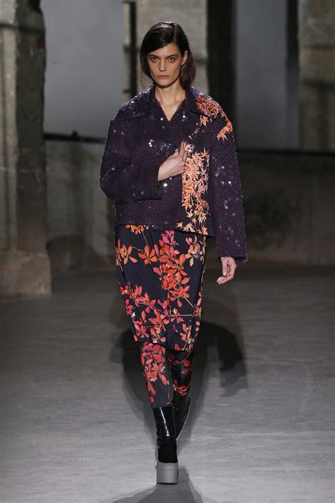 Dries Van Noten Fashion Show Collection Ready To Wear Fall Winter