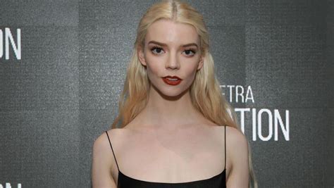 Аня Тейлор-Джой и Малькольм Макрей Critics' Choice Awards 2023 фото ...