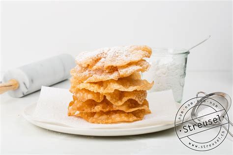 Schweizer Fasnachts Chüechli Fasnachtsküchlein Rezept von Streusel