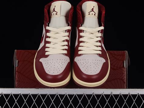 Air Jordan Mid Se Wmns Tiki Leaf Team Red University Red Sail