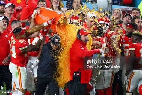 Gatorade Picture Photos And Premium High Res Pictures Getty Images