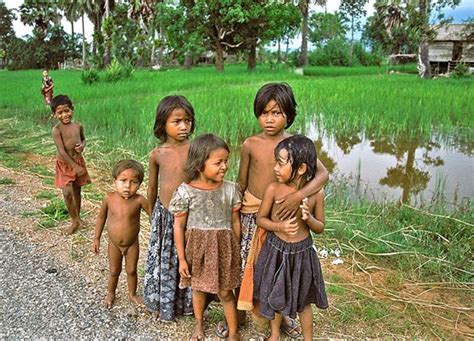 Cambodia Population Angkor Focus Travel Cambodian People Cambodia Cambodia Travel