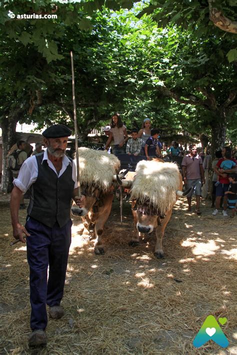 El Mercau Astur De Porrua Fiestas De Asturias Fiestas Populares Y