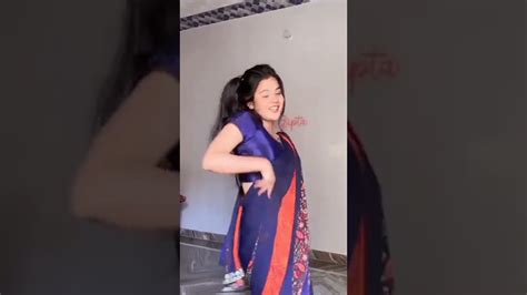 Chikni Chikni Kamar Hai 17 Sal Umar Hai Hot Garl Youtube