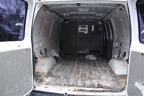 2011 FORD E250 CARGO VAN WHITE 011 – Cinemacar