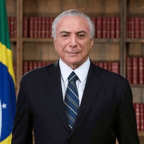 Michel Temer avalia que não há razão para prisão de Bolsonaro