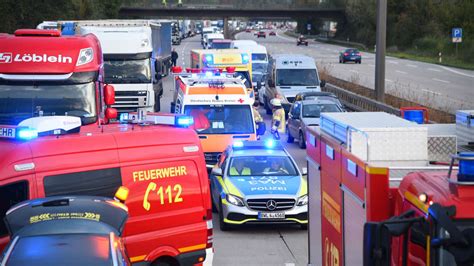 A6 Schwetzingen Wieder Massen Crash Unfall Fordert 7 Verletzte