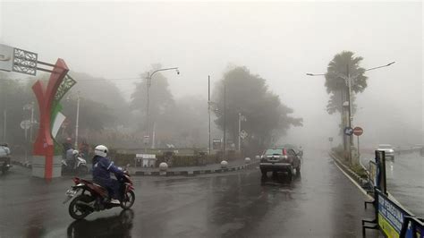 Begini Penjelasan Kabut Tebal Mendadak Selimuti Kota Batu