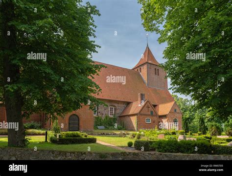 St Cathrinen Church In Der Ortschaft Westensee Westensee Landkreis