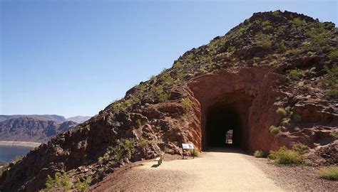 Hiking Railroad Tunnel Trail Lake Mead Las Vegas