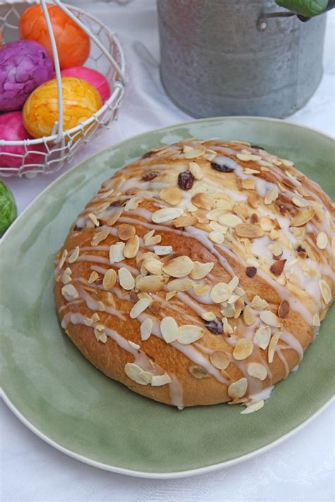 Fluffiges Osterbrot Backen Mit Trockenhefe Und Rosinen Rezept