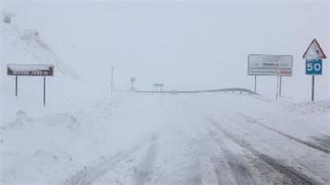 La Nieve Obliga A Usar Cadenas En Tres Carreteras De La Provincia De