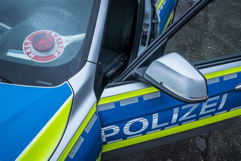 Grausame Bluttat Im Klassenzimmer Lehrerin Erstochen Polizei Nimmt