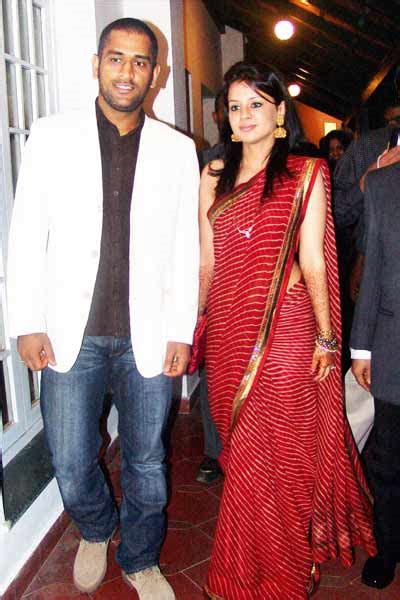 Dhoni Sakshi Singh Rawat Marriage Photos