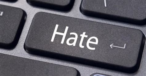 Fake News Hate Speech E Dipendenza Da Social Spaventano Gli Italiani