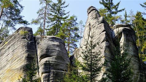 Skalne Miasto w Czechach Ardspach pobudza wyobraźnię