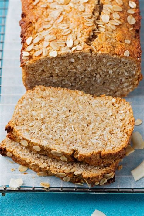 Gesundes Frühstück Saftiges Low Carb Haferflocken Brot ganz ohne Mehl