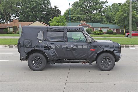 Ford Bronco To Get Electrified Powertrains In 2022 Atelier Yuwaciaojp