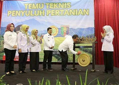 Ketua TP PKK Provinsi Lampung Riana Sari Arinal Apresiasi Kader PKK Se