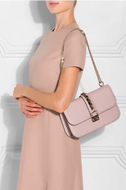 Most Popular Pink Nude Handbags For Spring And Summer